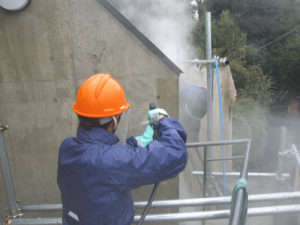 高圧洗浄機のパターンを開き汚れを除去致しました